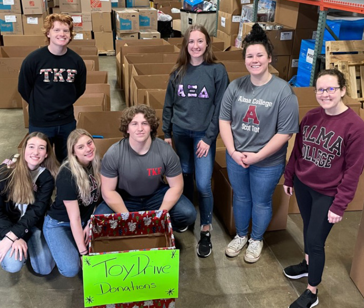 Alma College Alternative Breaks partnered with the TKE fraternity to support St. Jude’s Children’s Hospital in Memphis, TN