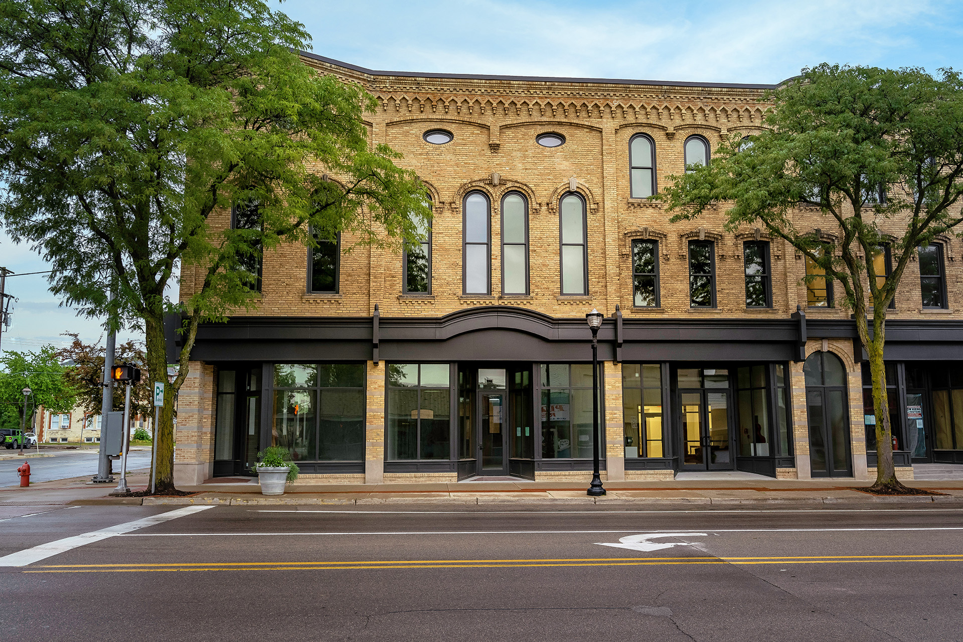 Exterior photograph from the street of the historic Opera House exterior,